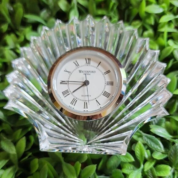Waterford Crystal Seashell Clock - Picture 1 of 12